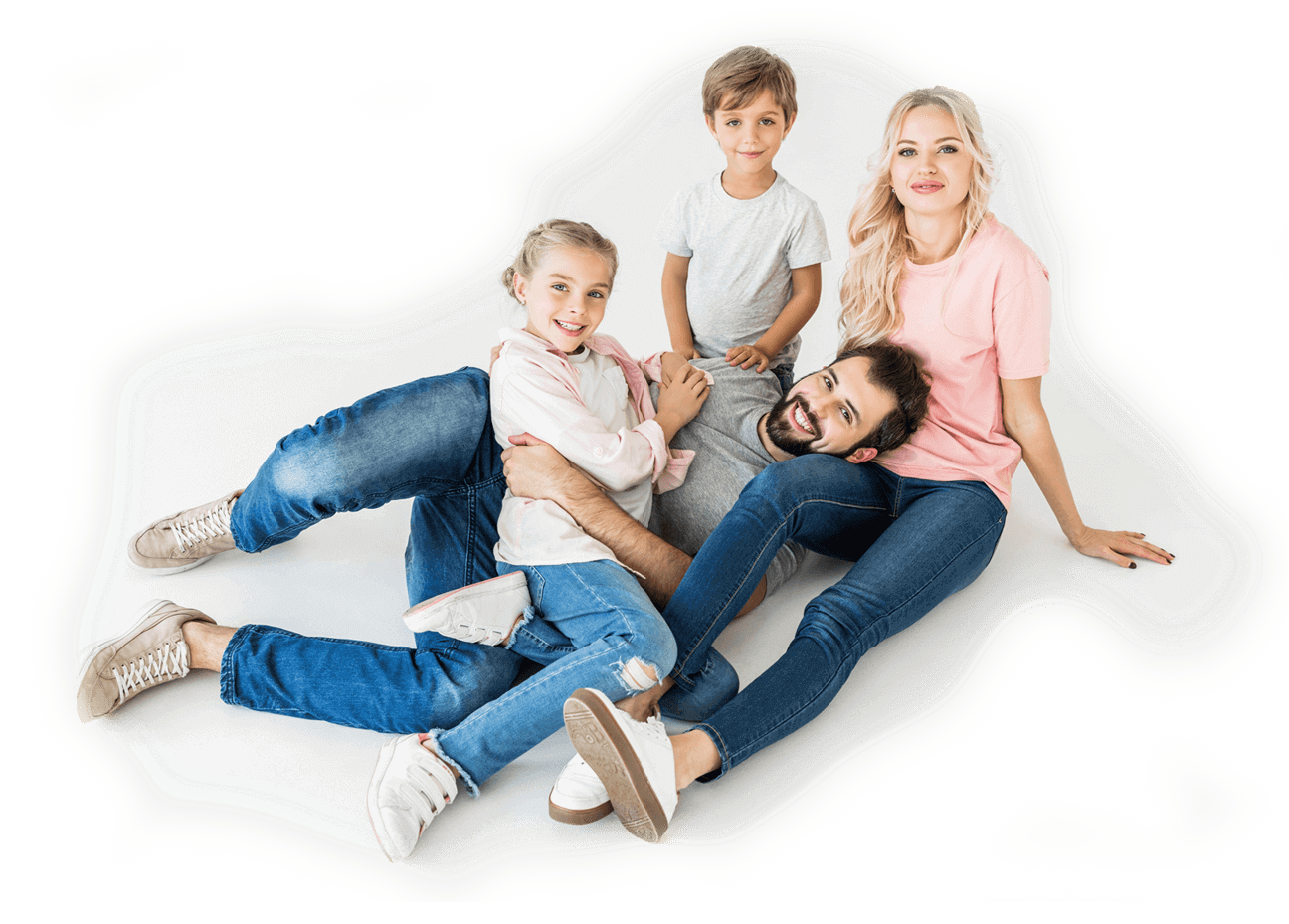 Семейная мода. Молодая семья модные. Семья смотрит наверх. Mountain Fashion Family. Семья в которой двое родителей